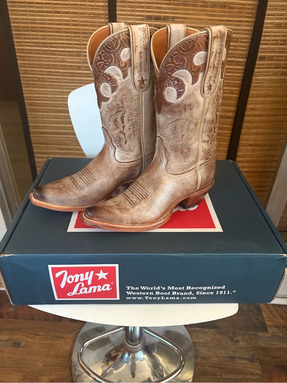 Tony Lama Lomita Dusty White 10” Western Boot